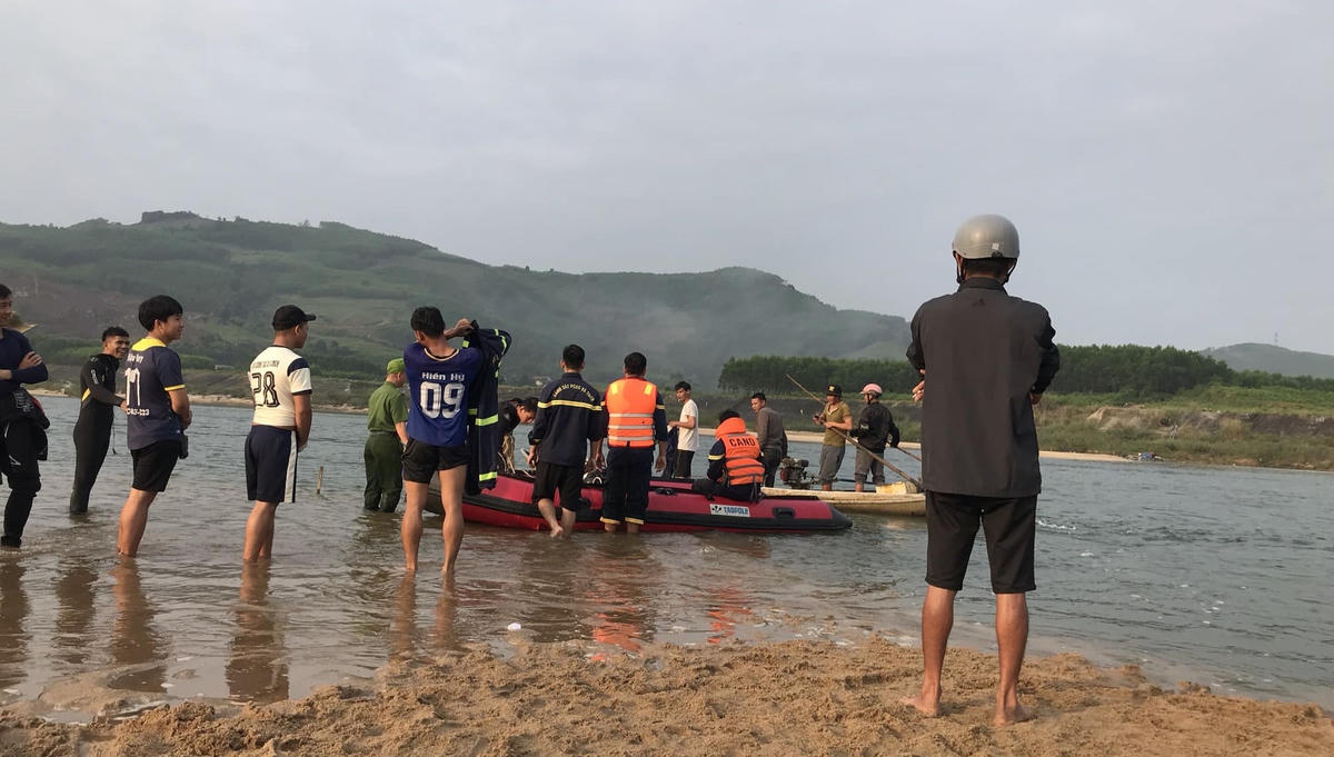 Thi thể ông T. phát hiện dưới sông Trà Khúc. (Ảnh CTV).