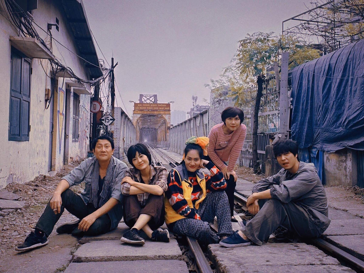 Nam diễn viên dành nhiều lời khen cho các diễn viên trong bộ phim. 