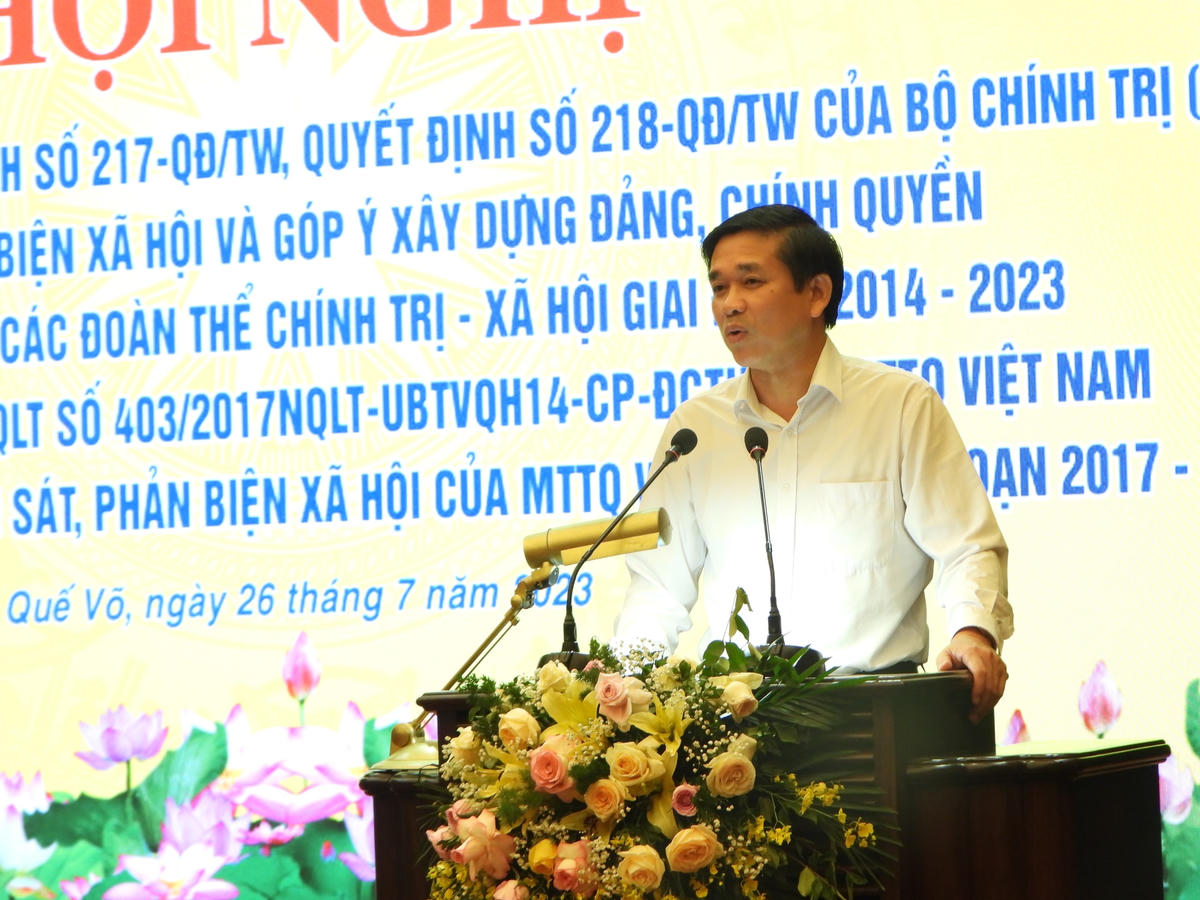 Ông Lê Đức Kỳ- Phó Chủ tịch Thường trực Ủy ban MTTQ tỉnh Bắc Ninh phát biểu tại Hội nghị.