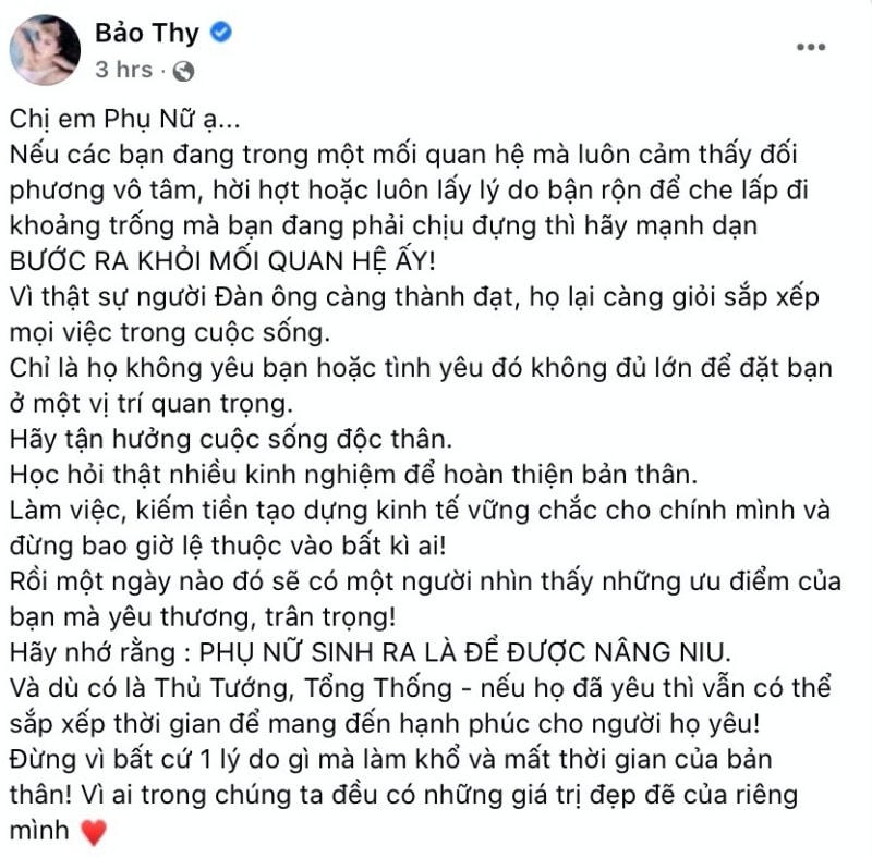 Dòng trạng thái bất thường của Bảo Thy khiến khán giả lo lắng. 