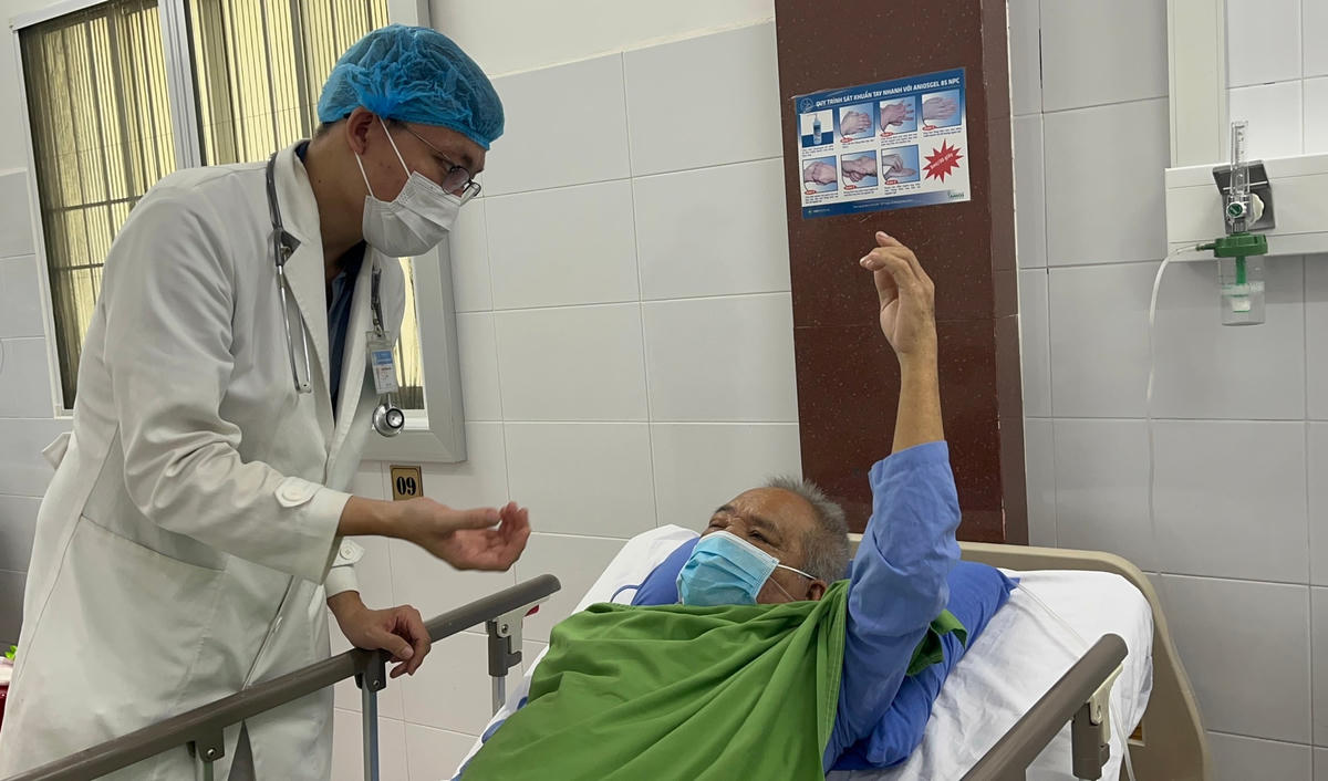 Bệnh nhân đang hồi phục tốt.