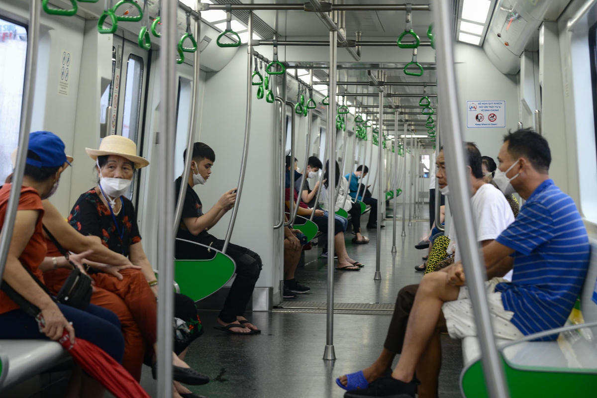 Theo ông Vũ Hồng Trường, Tổng Giám đốc Hà Nội Metro cho biết, nhiều hành khách đã tin tưởng và có thói quen sử dụng đường sắt Cát Linh – Hà Đông làm phương tiện đi lại chính. Nhiều người dân lựa chọn xe ôm thay vì xe buýt khi sử dụng tuyến đường sắt Cát Linh - Hà Đông để thuận tiện cho việc đi lại.