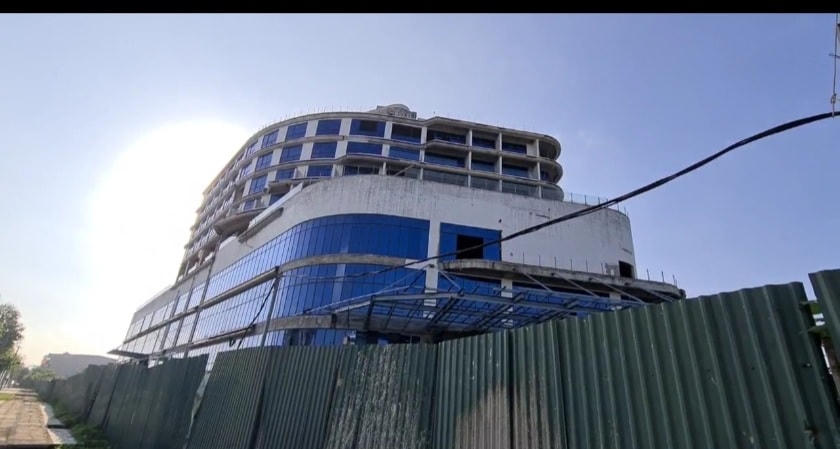 Theo ghi nhận của phóng viên đến ngày 11/7/2023, dự án vẫn đang ‘đắp chiếu’ và chưa được triển khai xây dựng. Ảnh: Tiểu Vi.