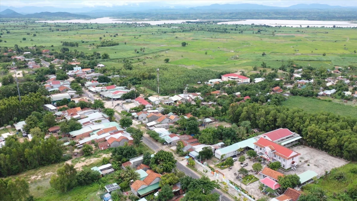 hờ sự đầu tư của Nhà nước, diện mạo các địa phương miền núi tỉnh Phú Yên đã có sự thay đổi tích cực.