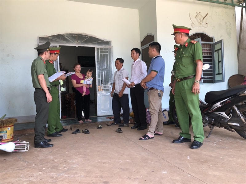 Lực lượng Công an làm tốt công tác tuyên truyền, nâng cao ý thức phòng ngừa tội phạm cho nhân dân.