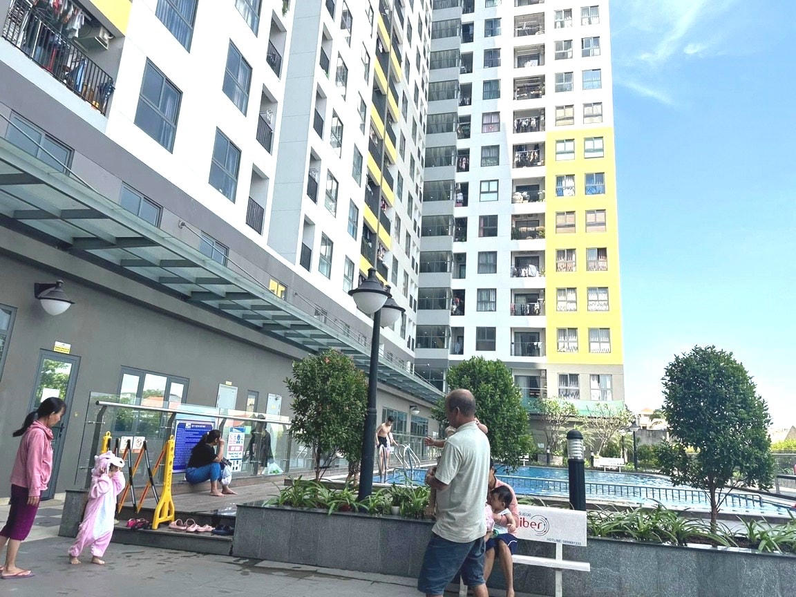 Rất nhiều người lao động mong muốn mua được nhà ở giá rẻ tại các thành phố để an cư, lạc nghiệp.