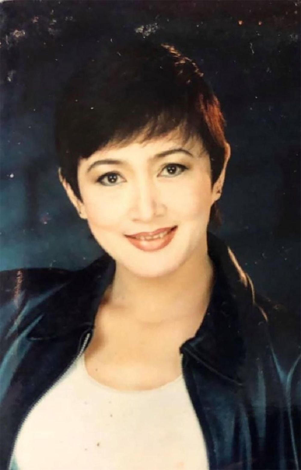 NSND Minh Hòa luôn gây ấn tượng với khán giả bởi gương mặt sáng và vẻ đẹp đài các, kiêu sa.