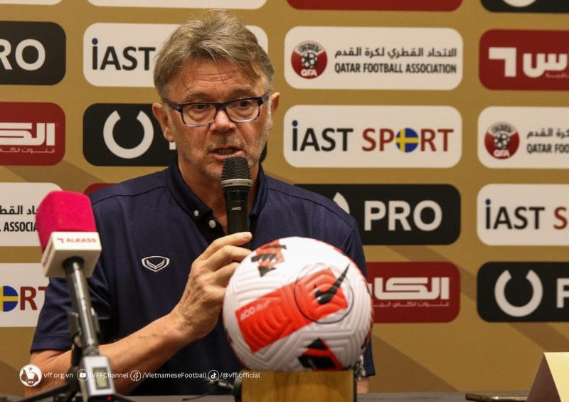 HLV Philippe Troussier. Ảnh: VFF.