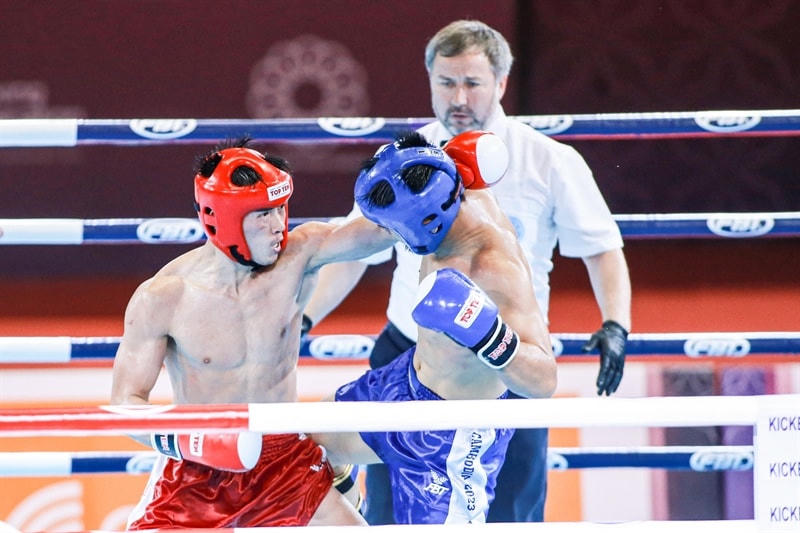 Nguyễn Hoàng (giáp đỏ) mang về tấm HCV cuối cùng cho Đoàn Thể thao Việt Nam tại SEA Games 32. Ảnh: Trang điện tử TCTDTT.