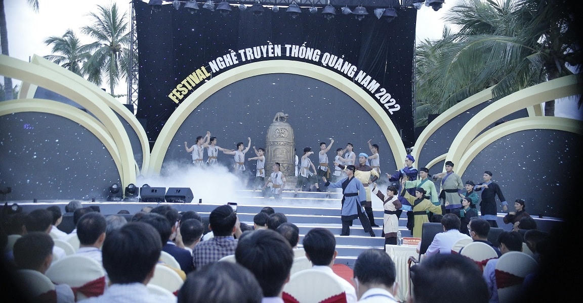 Quang cảnh khai mạc Festival Nghề truyền thống vùng miền lần thứ I.