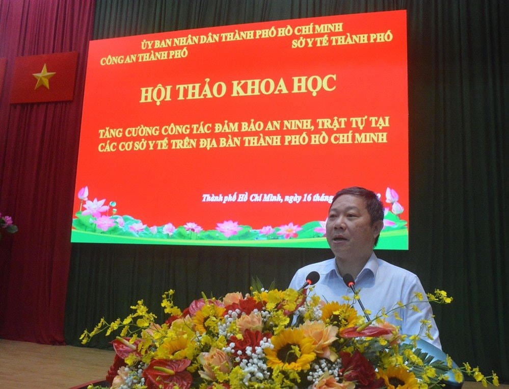 Ông Dương Anh Đức, Phó Chủ tịch UBND TP HCM phát biểu tại hội thảo. (Ảnh: T.Lữ).
