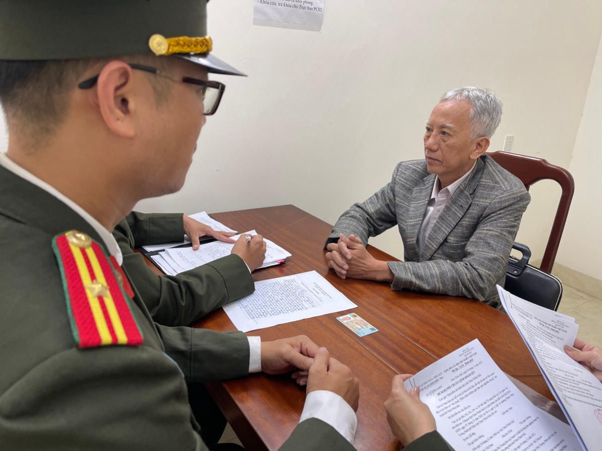 Đối tượng Lê Hạ tại cơ quan Công an.