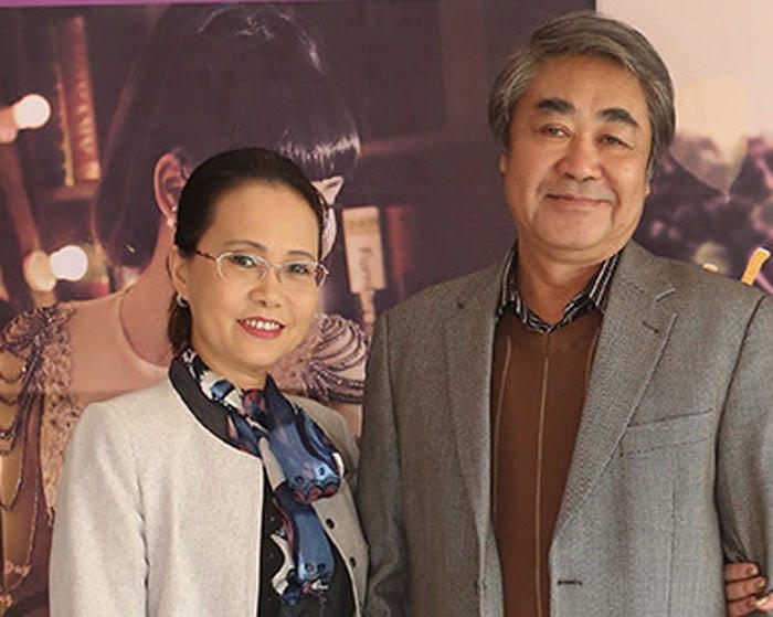 NSND Quang Thọ bên bà xã kín tiếng Ngọc Thanh.