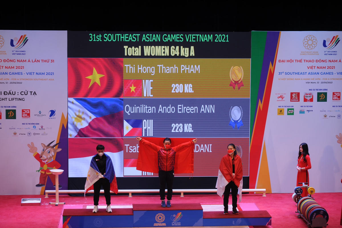 Hồng Thanh nhận HCV và nắm giữ ba kỷ lục SEA Games. Ảnh: Dân Trí.
