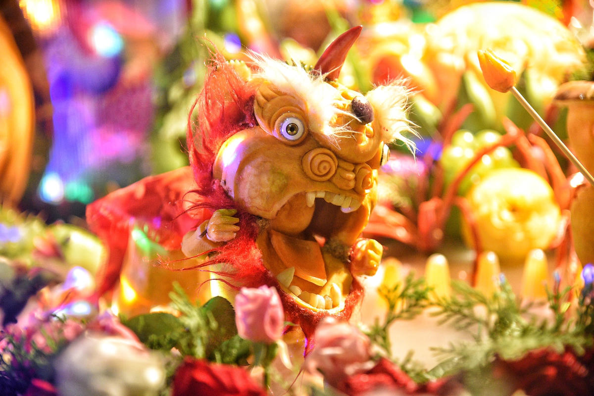 Thậm chí, tại mâm ngũ quả hình ảnh một chú lân ngộ nghĩnh cũng được người dân thôn Cao Hạ trang trí.