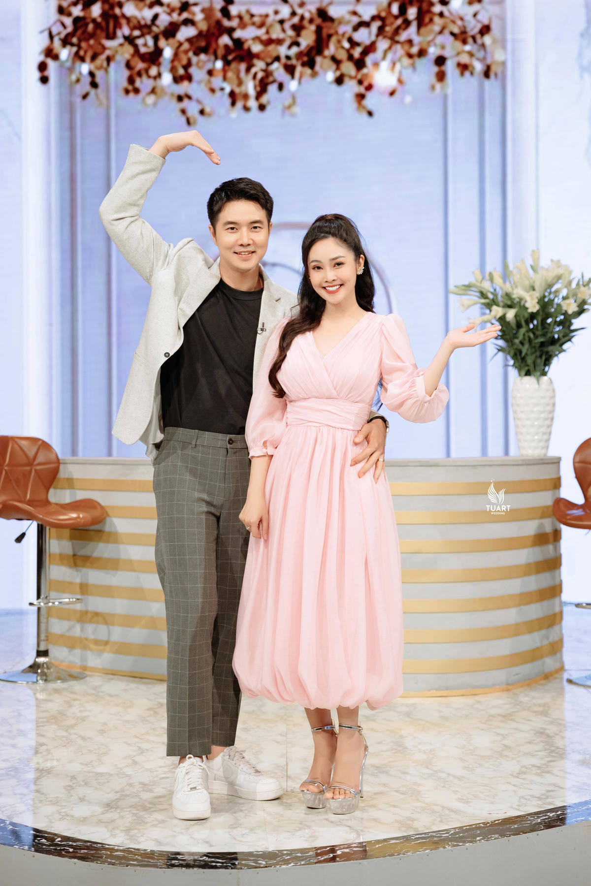 MC Thùy Linh và diễn viên Đức Hiếu là cặp đôi đẹp trong Showbiz. 