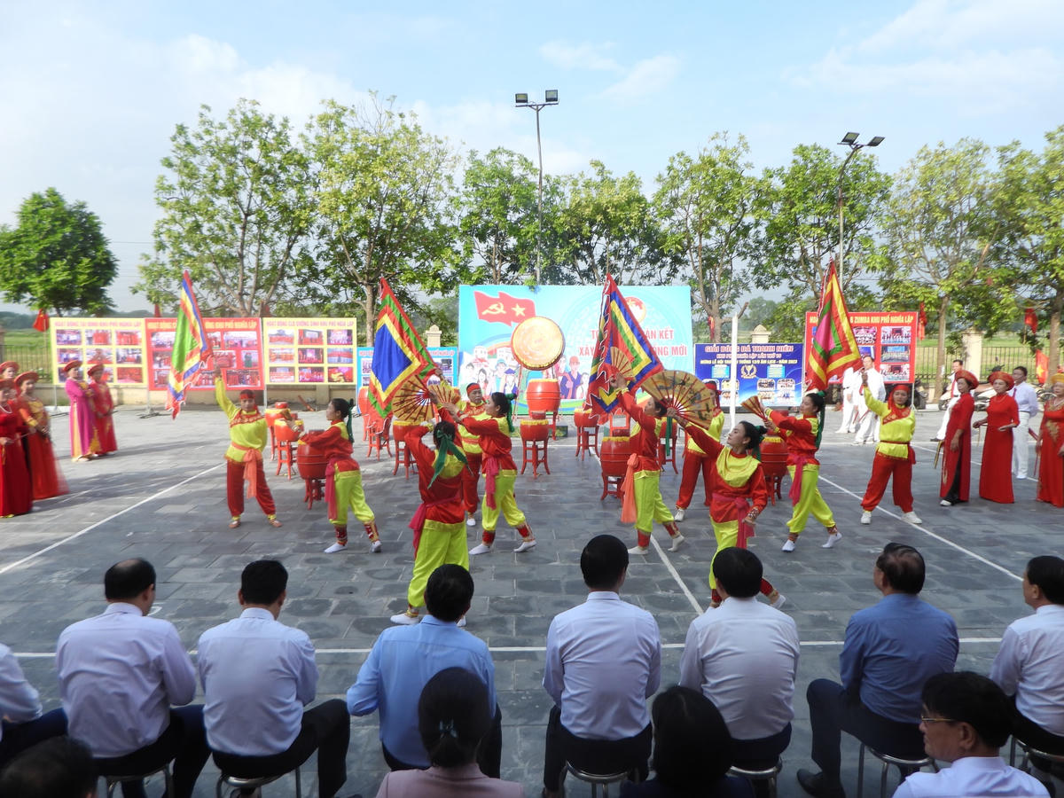 Các tiết mục văn nghệ đặc sắc chào mừng Ngày hội.