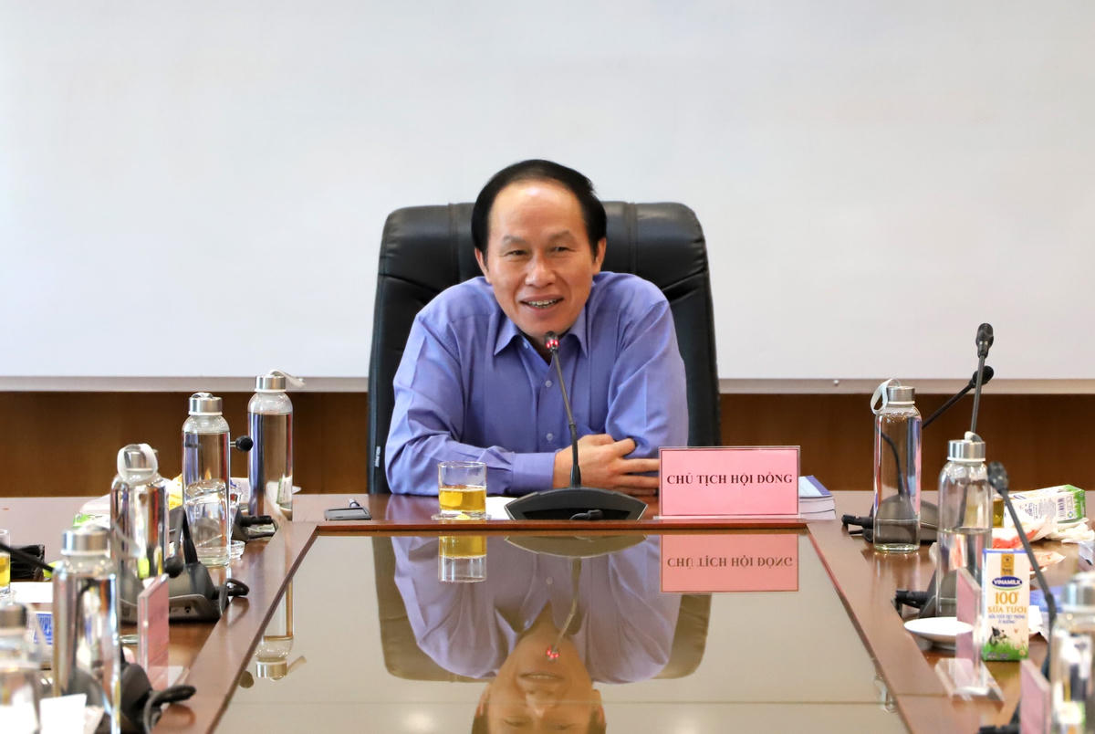Phó Chủ tịch - Tổng Thư ký Lê Tiến Châu phát biểu tại Hội nghị.