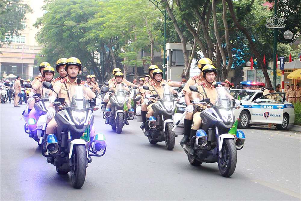 anh-bai-duoi.png
