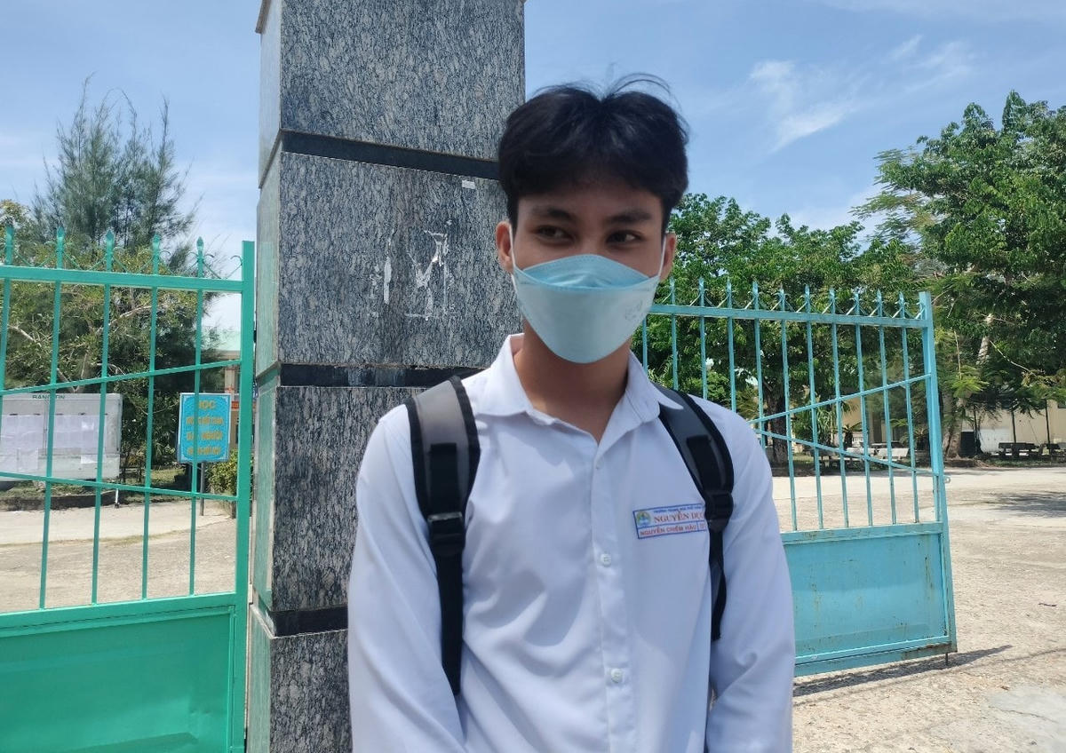Thí sinh Nguyễn Chiếm Hậu chia sẻ về môn thi tổ hợp KHTN.