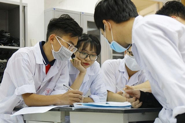 Năm nay, nhiều đại học đào tạo nhóm ngành sức khỏe lần đầu tuyển bổ sung với số lượng lớn chỉ tiêu.