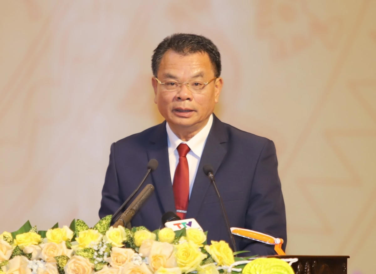 Ông Văn Xay Pheng Xum Ma, Bí thư Tỉnh uỷ, Tỉnh trưởng tỉnh Hủa Phăn (Lào) phát biểu tại buổi lễ.