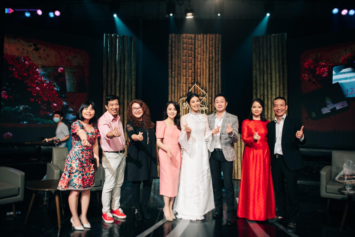“Thanh xuân tươi đẹp” tháng 5 - chủ đề “Những trang viết thanh xuân” sẽ mang đến ký ức chung về một thời mê viết lách.
