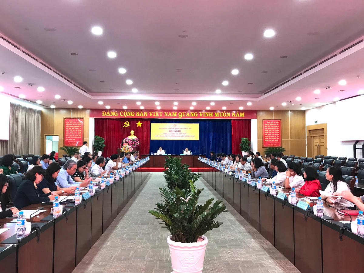 Quang cảnh hội nghị.