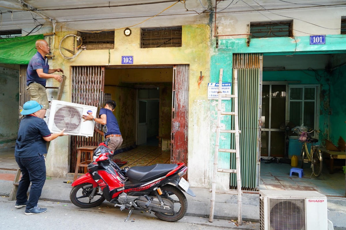 Hải Phòng: Di chuyển 19 hộ dân từ chung cư nguy hiểm về nơi tạm cư