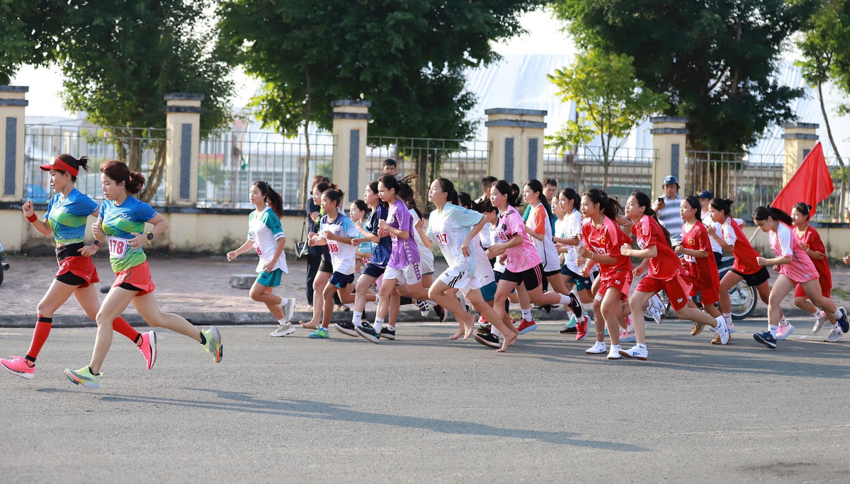 Hòa Bình: 6 bộ huy chương đã được trao tại Giải Việt dã truyền thống