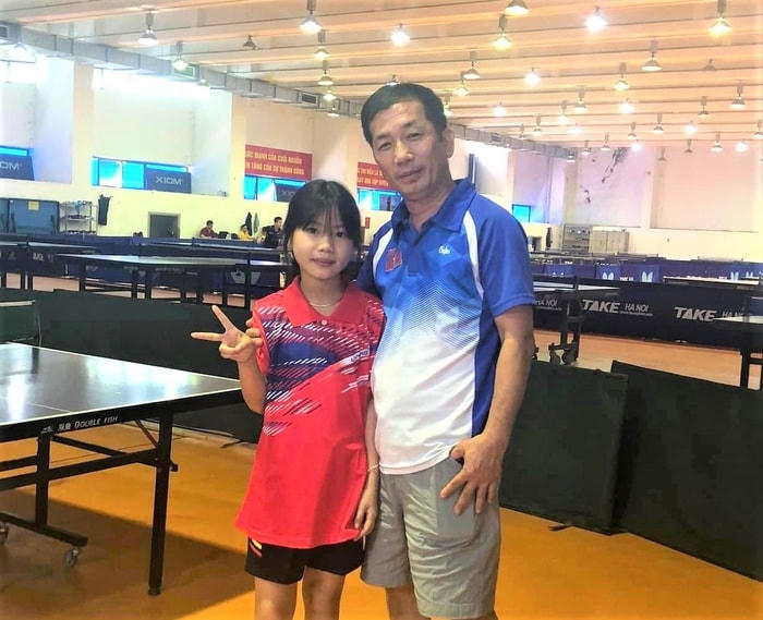 Em Vũ Thanh Trà trưởng thành từ CLB bóng bàn Phủ Thông hiện đang học tập và rèn luyện tại Trường Phổ thông năng khiếu Thể dục thể thao Hà Nội.