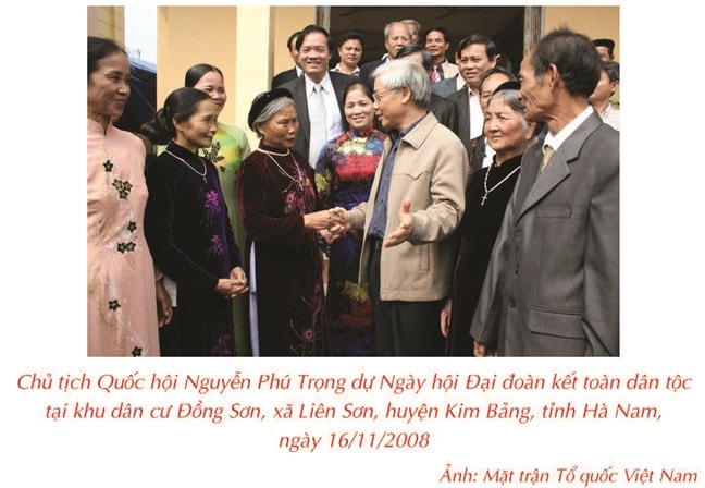 Hình ảnh Tổng Bí thư Nguyễn Phú Trọng tham dự Ngày hội Đại đoàn kết toàn dân tộc với nhân dân trên khắp mọi miền Tổ quốc