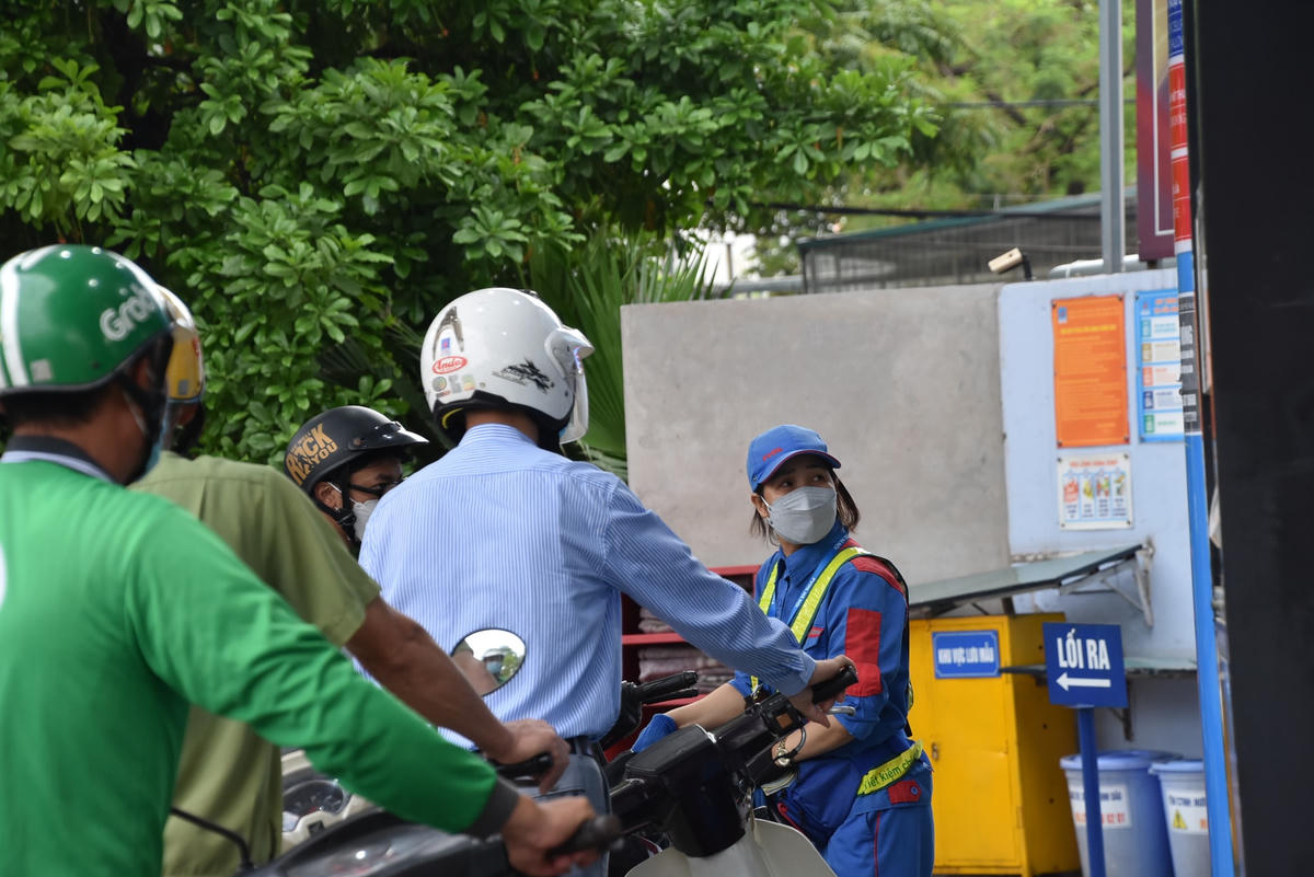 Mới đây, Bộ Tài chính cũng vừa công bố lấy ý kiến góp ý của nhân dân với dự thảo Nghị quyết của Ủy ban Thường vụ Quốc hội về mức thuế bảo vệ môi trường đối với xăng, dầu, mỡ nhờn.