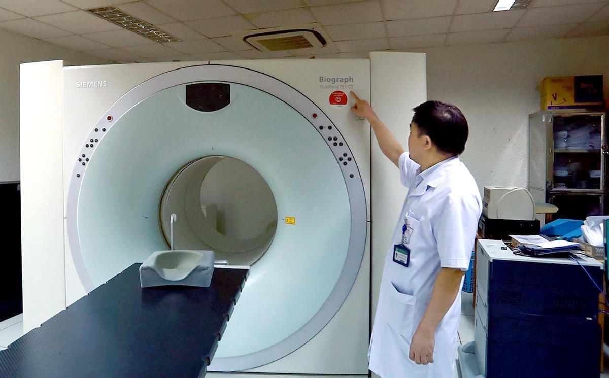 Máy Pet CT tại Bệnh viện Bạch Mai đang ngừng hoạt động do hợp đồng theo phương thức xã hội hóa không được gia hạn. Ảnh: P.H.  