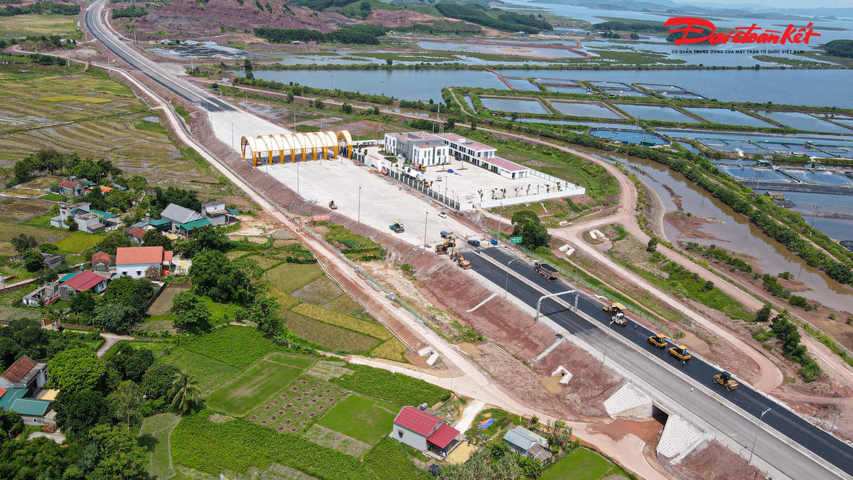 Tuyến đường sẽ góp phần rút ngắn thời gian di chuyển từ Thủ đô Hà Nội tới Cửa khẩu quốc tế Móng Cái chỉ còn 3 giờ so với 6 giờ trước đây; mở ra không gian, dư địa phát triển mới, phù hợp mục tiêu tăng cường liên kết vùng mà Quảng Ninh đang tập trung thực hiện.