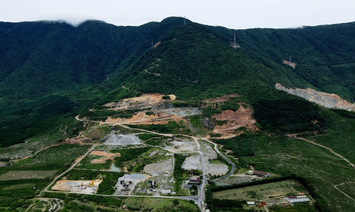 Toàn cảnh Mỏ đá