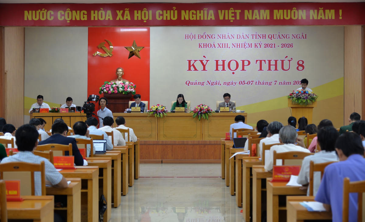 Quang cảnh Kỳ họp thứ 8, HĐND tỉnh Quảng Ngãi khóa XIII.