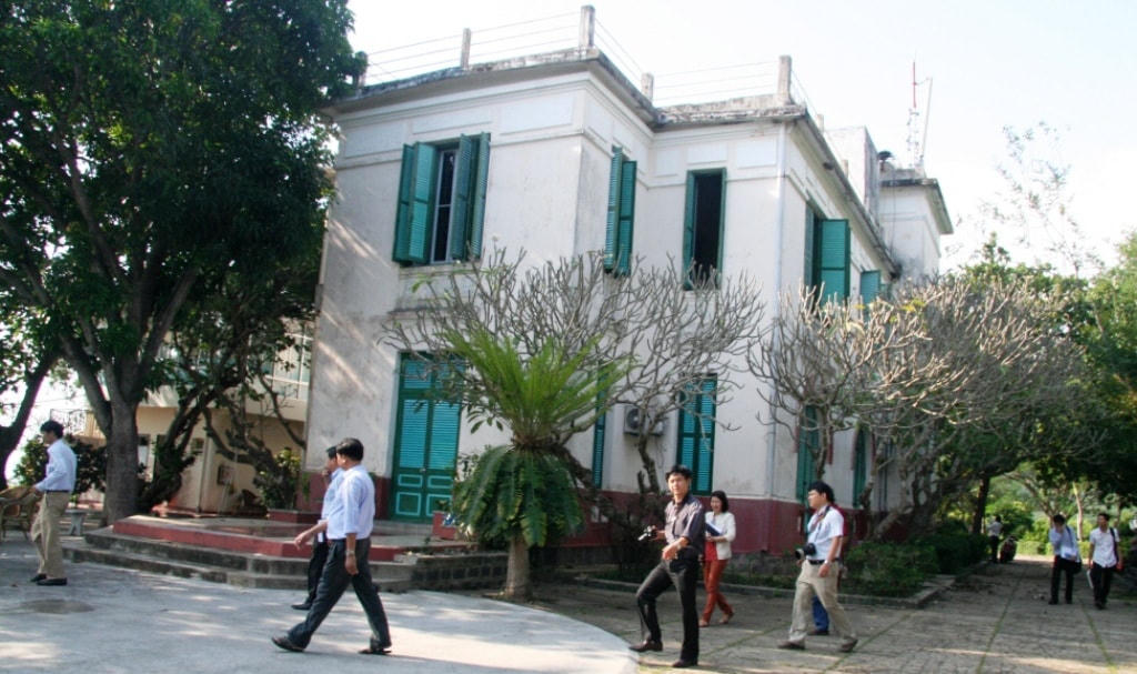  Lầu Vọng nguyệt, một trong năm biệt thự cổ thuộc di tích lầu Bảo Đại tại TP Nha Trang. 