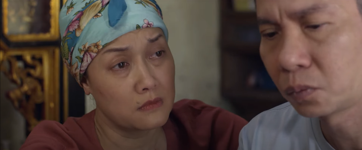 Bà Thanh than trách số phận bạc bẽo.