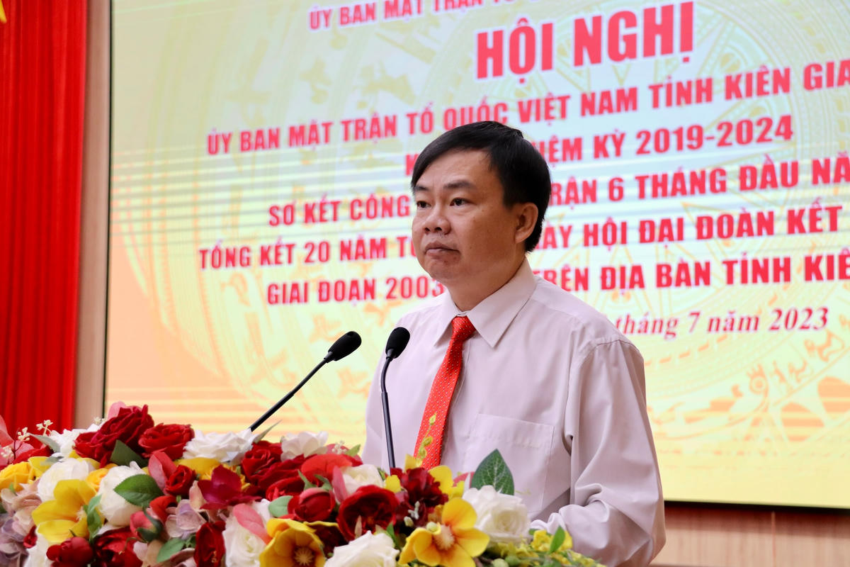 Ông Ngô Phương Vũ phát biểu.