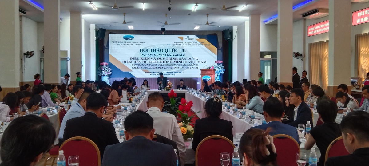 Quang cảnh hội thảo.