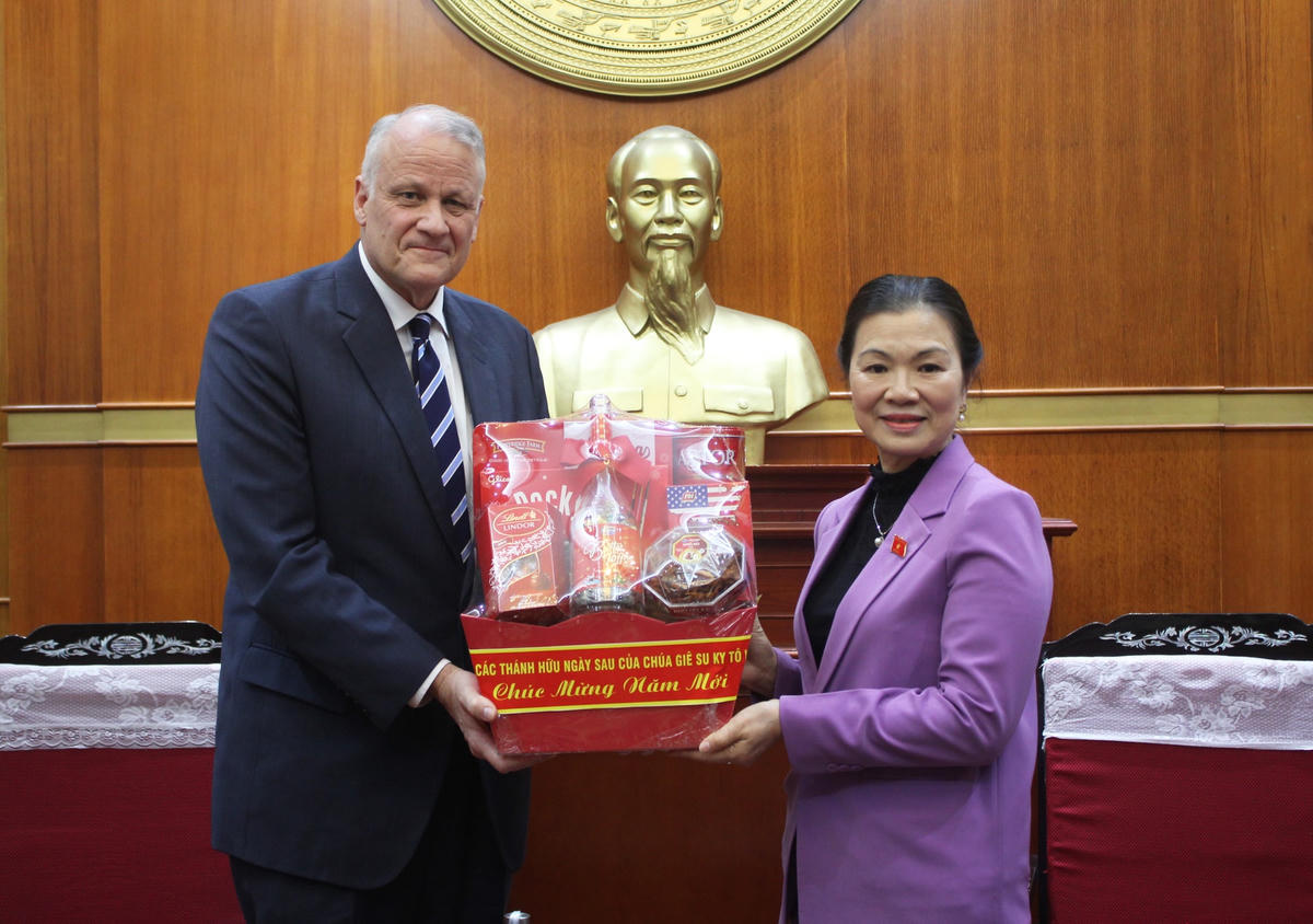Phó Chủ tịch Trương Thị Ngọc Ánh tiếp Đoàn đại biểu Giáo hội các Thánh hữu ngày sau của Chúa Giê Su Ky Tô
