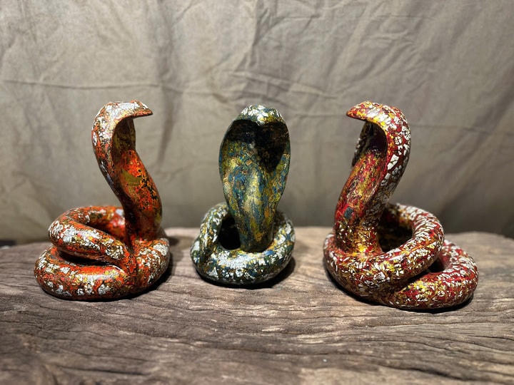 Bộ sản phẩm “thạch ong xà”của nghệ nhân Nguyễn Tấn Phát.