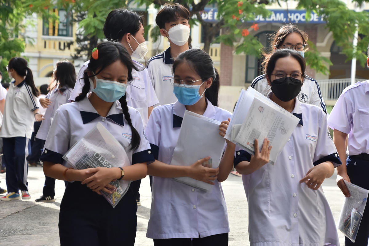 Học sinh hoang mang khi đề thi Ngữ văn năm học tới không sử dụng ngữ liệu SGK.