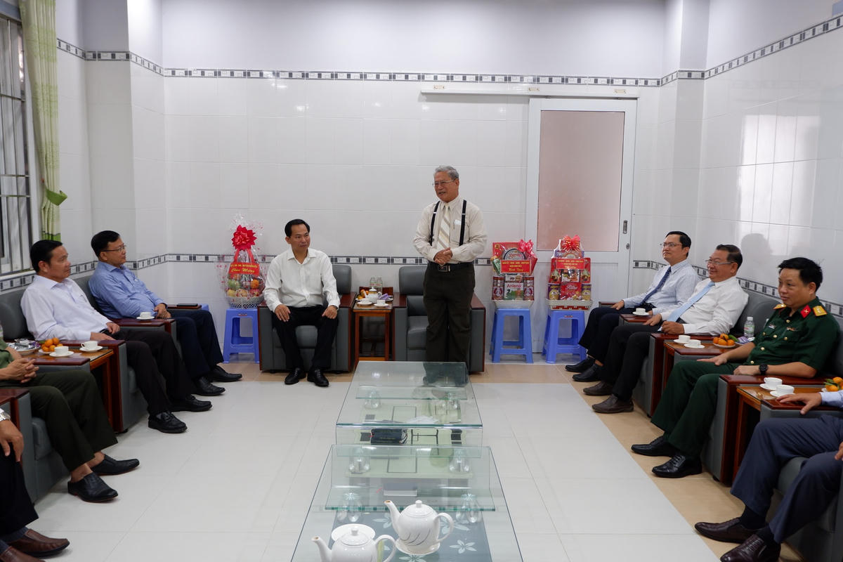 Toàn cảnh buổi thăm hỏi của đoàn tại Ban Đại diện Tin Lành Việt Nam (miền Nam).