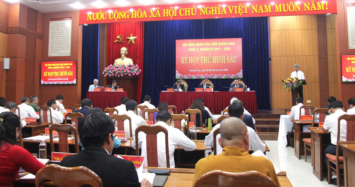 Quang cảnh kỳ họp thứ 16, HĐND tỉnh Quảng Nam khóa X.
