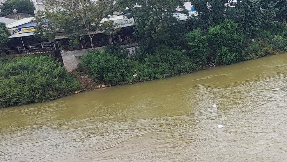 Nơi anh B. nhảy cầu Ái Nghĩa tự tử.