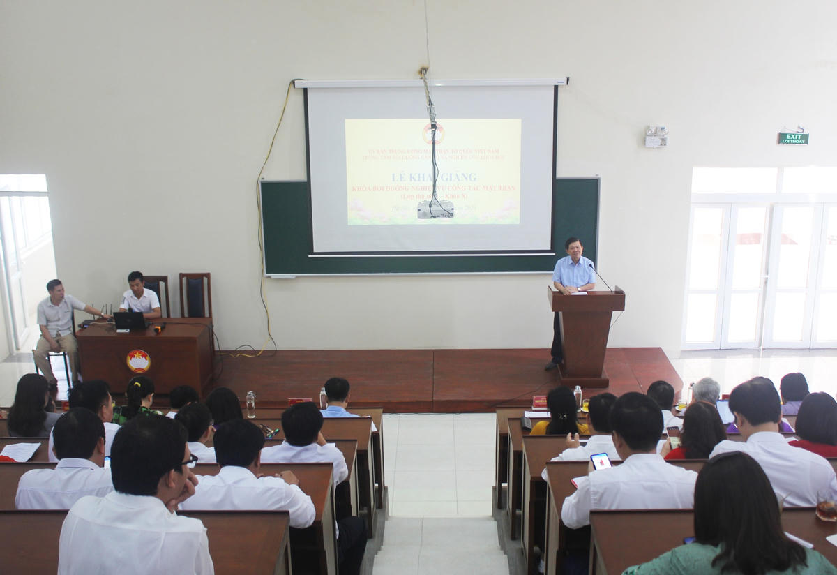 Quang cảnh Lễ khai giảng.