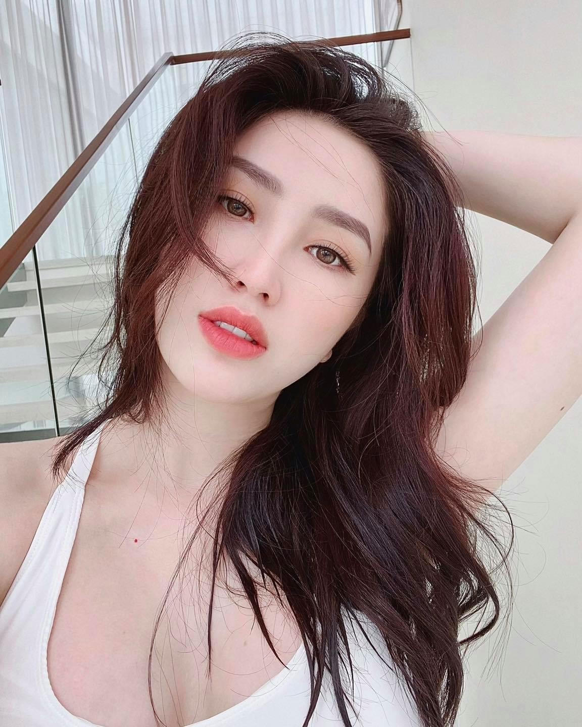 Từ bé, Bảo Thy đã bộc lộ khả năng ca hát. 