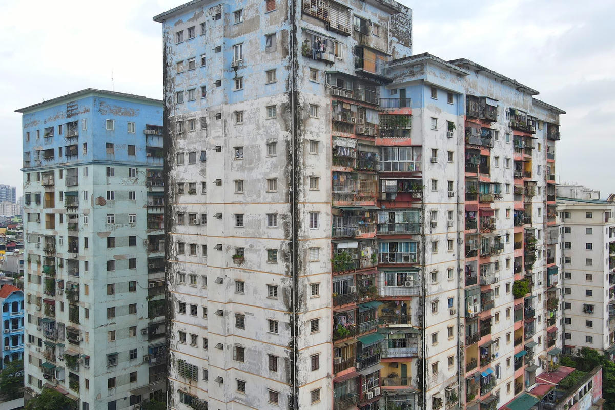 Chung cư ở Hà Nội 'chuồng cọp' treo lơ lửng